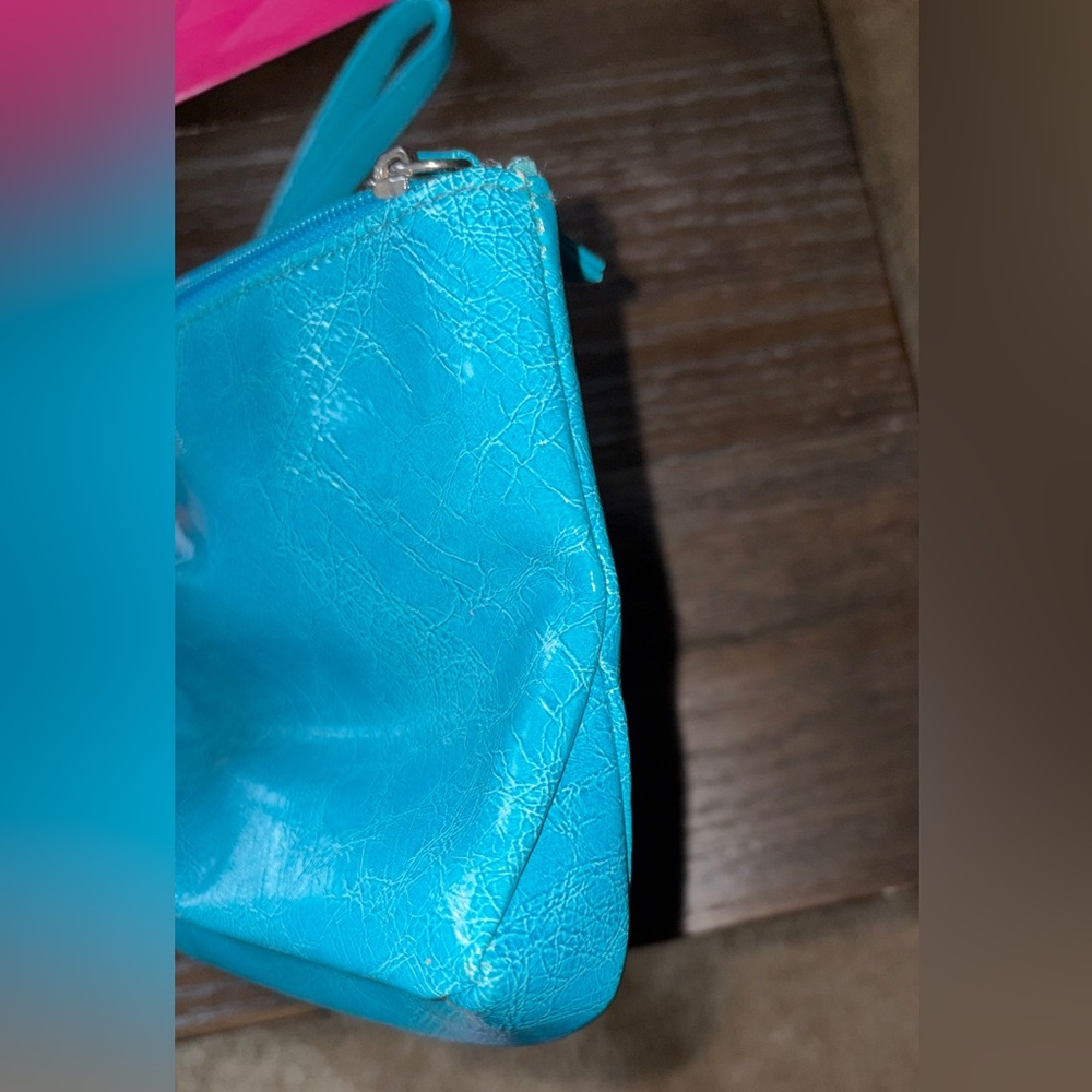 Turquoise Patent Wristlet Clutch - Picture 6 of 8